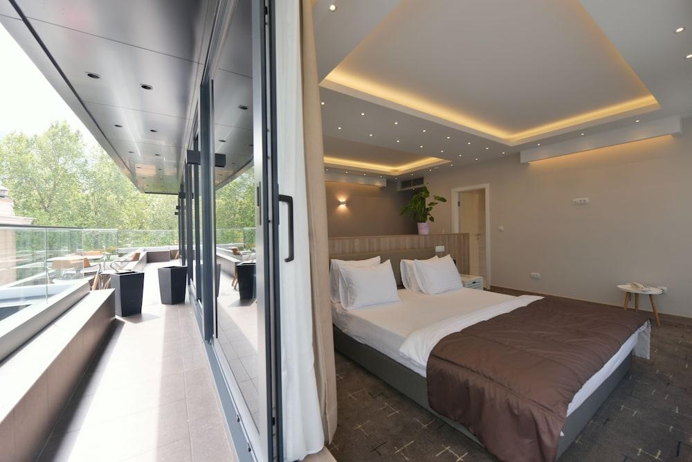 Apeiro Avant-garde Hotel