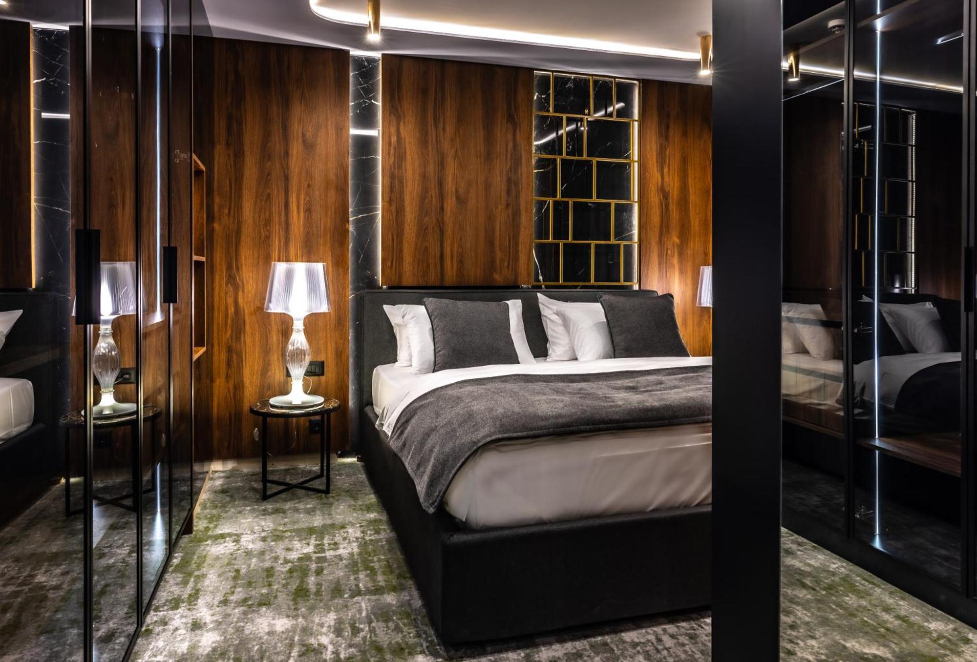 Apeiro Avant-garde Hotel 5*