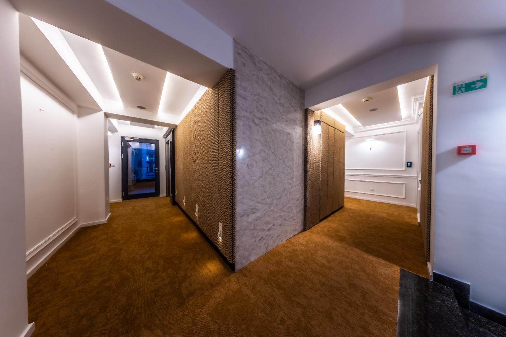 Hotel Apeiro Avant-garde 5*